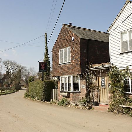 ホテル The Red Lion Stodmarsh カンタベリー エクステリア 写真